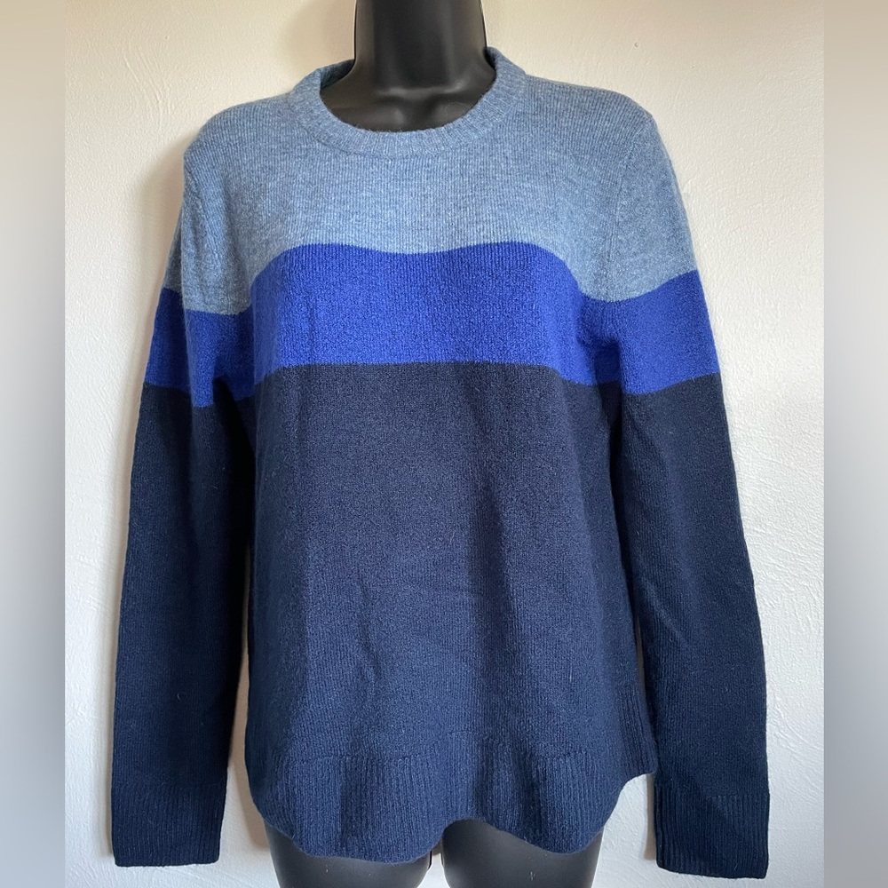 Old navy blue stripe sweater - retro feel.